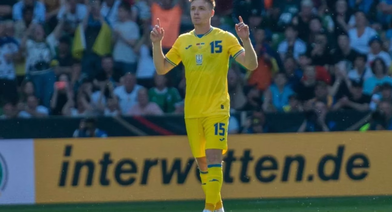 Україна втрачає ще двох гравців: Ребров оголошує склад на поєдинок з Францією