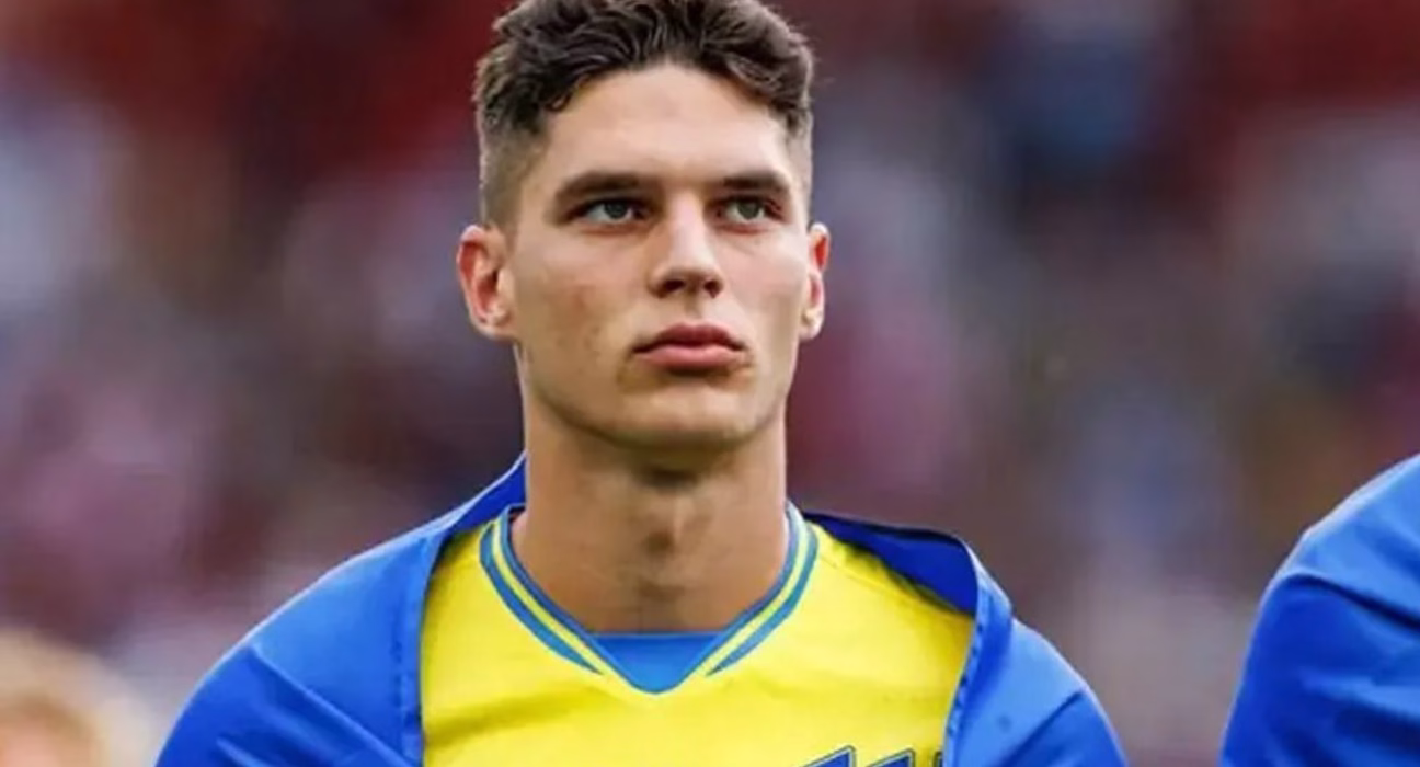 Футболіст збірної України продемонстрував руйнування свого будинку після російського удару: шокуючі зображення